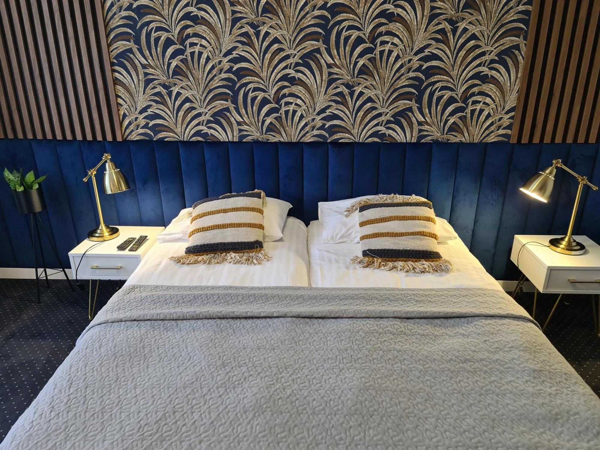 Hotel Kurpia Arte ノボグルト エクステリア 写真